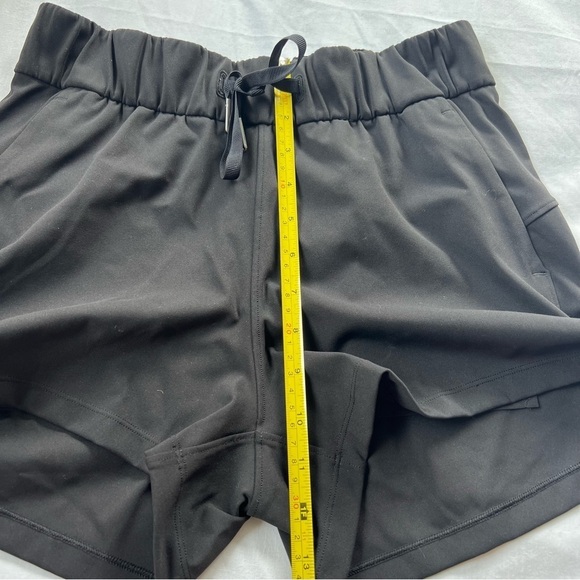Lululemon black athletic shorts 9731 - Picture 6 of 7